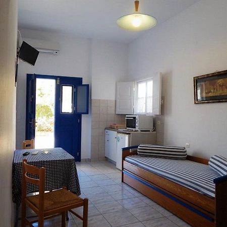 Evgenia Rooms And Apartments Folégandros Exterior foto