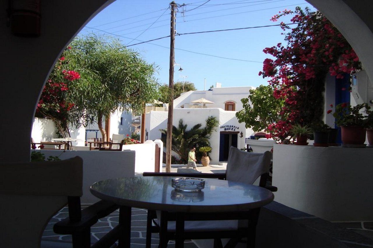 Evgenia Rooms And Apartments Folégandros Exterior foto